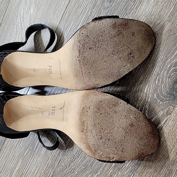 Manolo Blahnik 39.5 US 9.5\